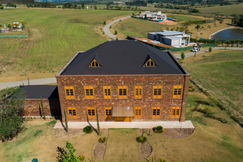 Como aproveitar a natureza para decorar a sua casa de alto padrão